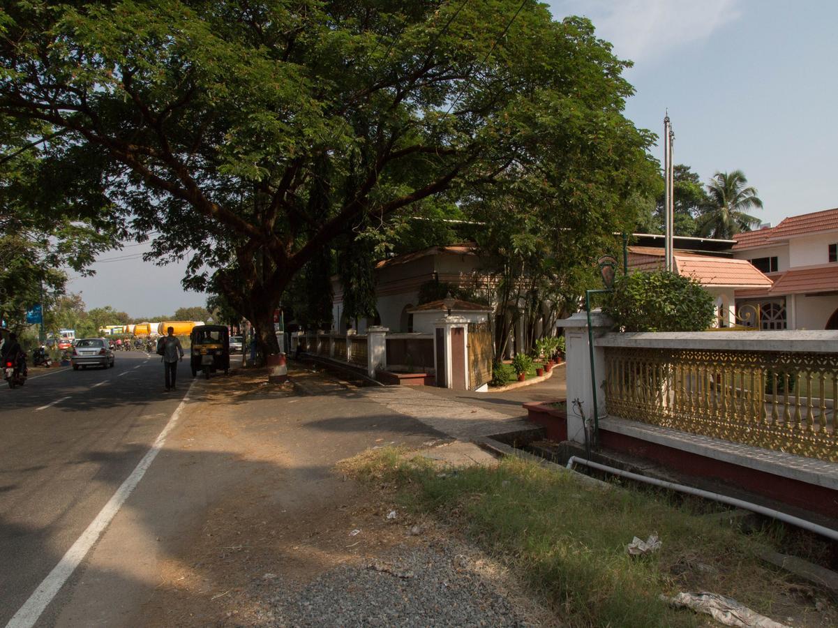 Ats Willingdon Hotel Kochi Exterior foto