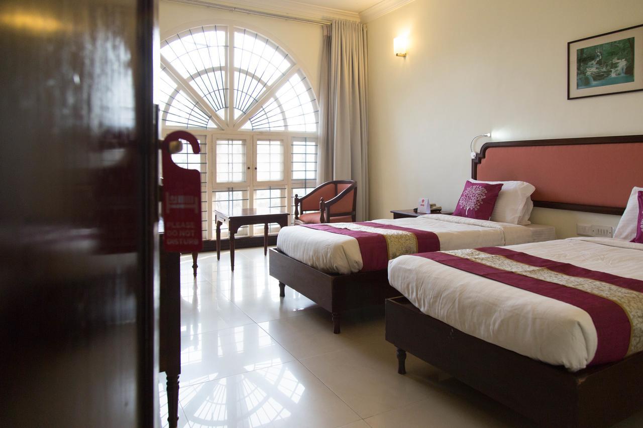 Ats Willingdon Hotel Kochi Exterior foto
