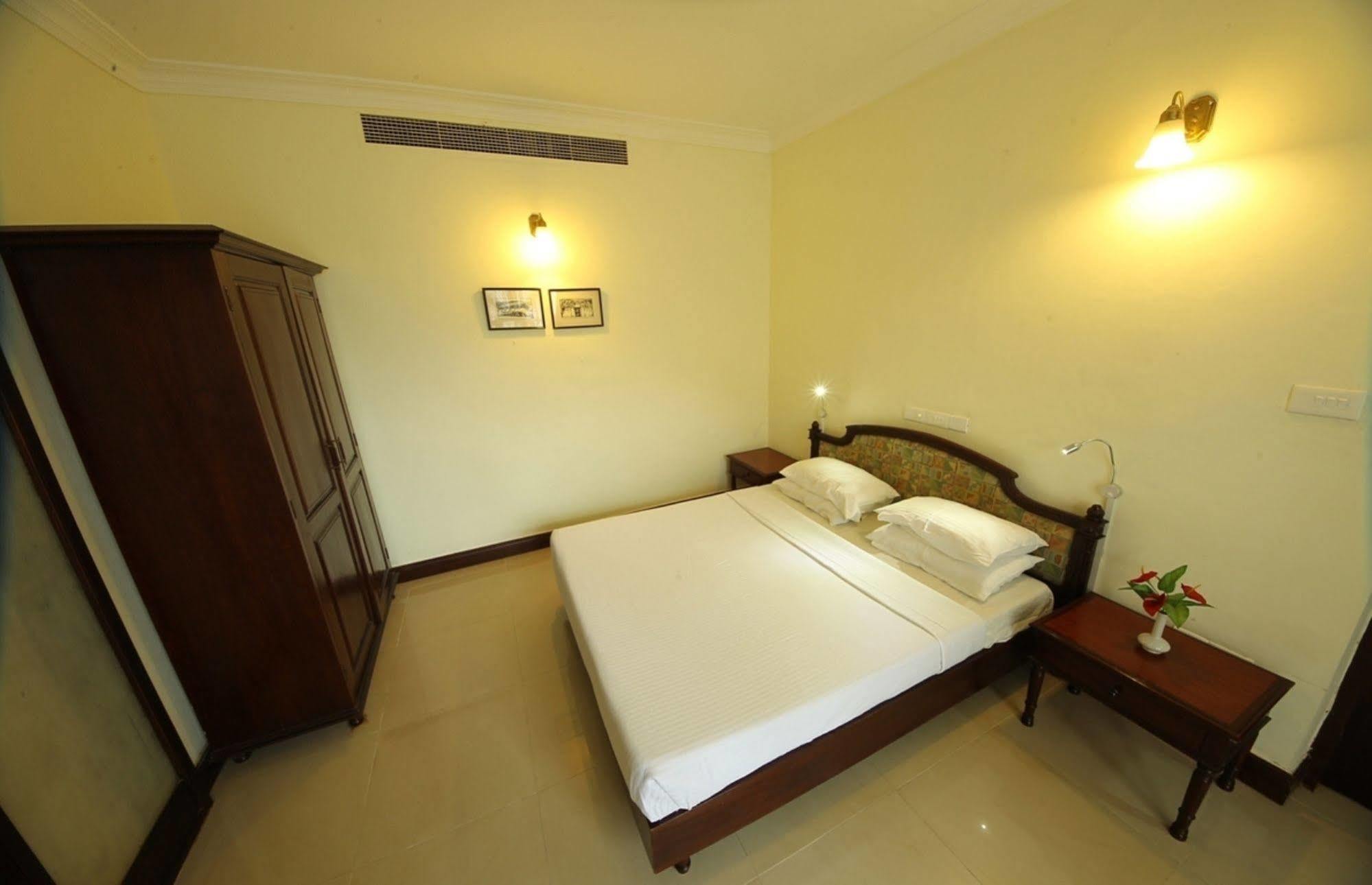 Ats Willingdon Hotel Kochi Exterior foto