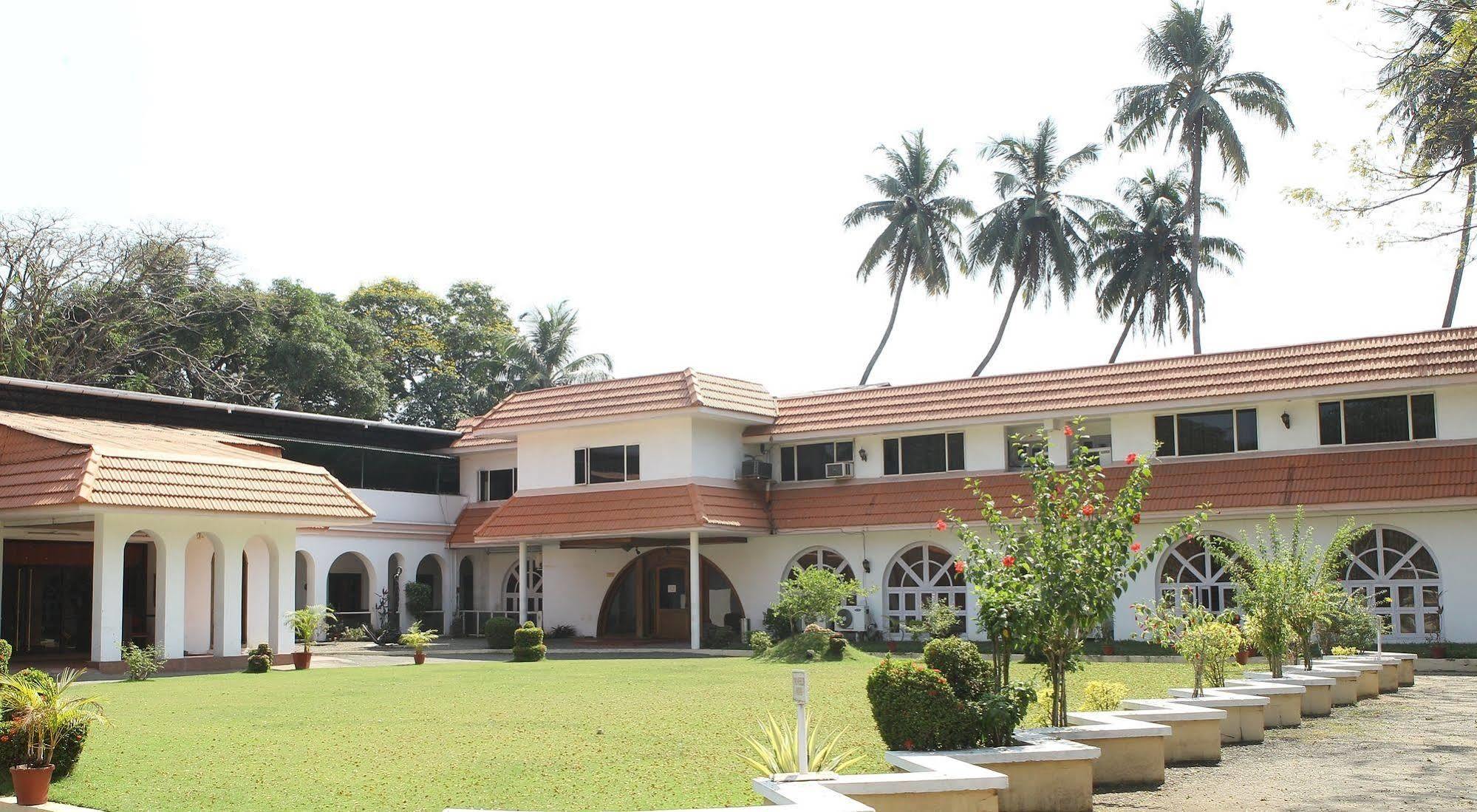 Ats Willingdon Hotel Kochi Exterior foto
